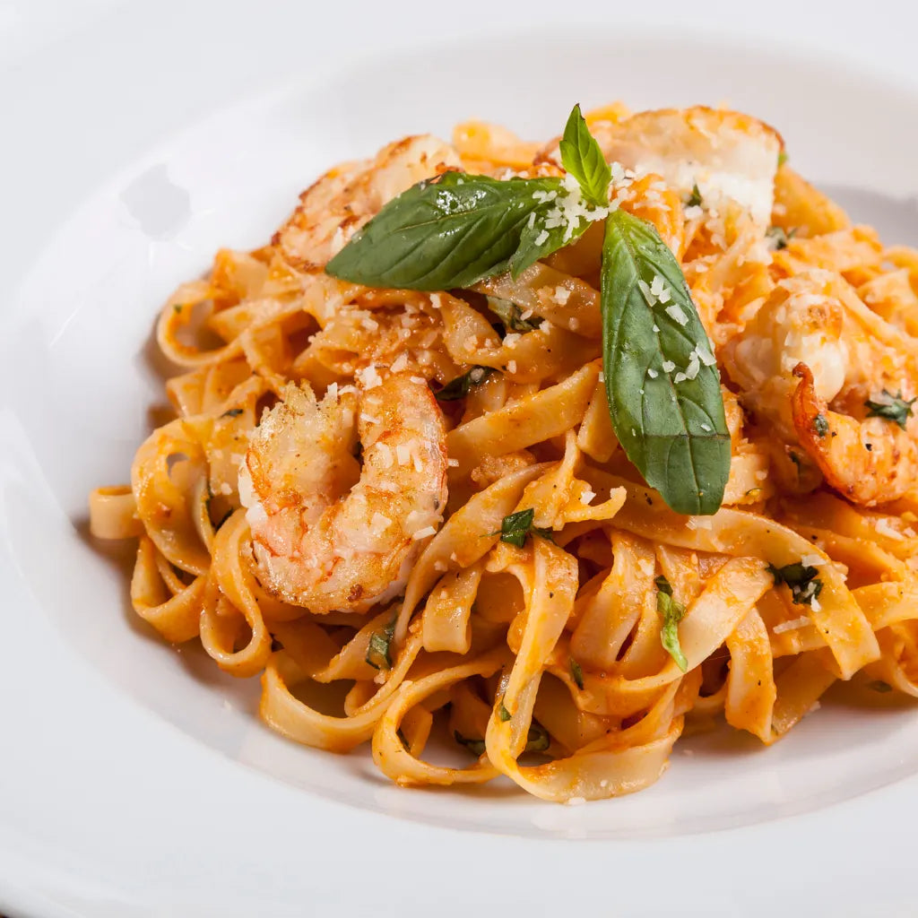 Tagliatelles aux crevettes à la sauce all' arrabiata