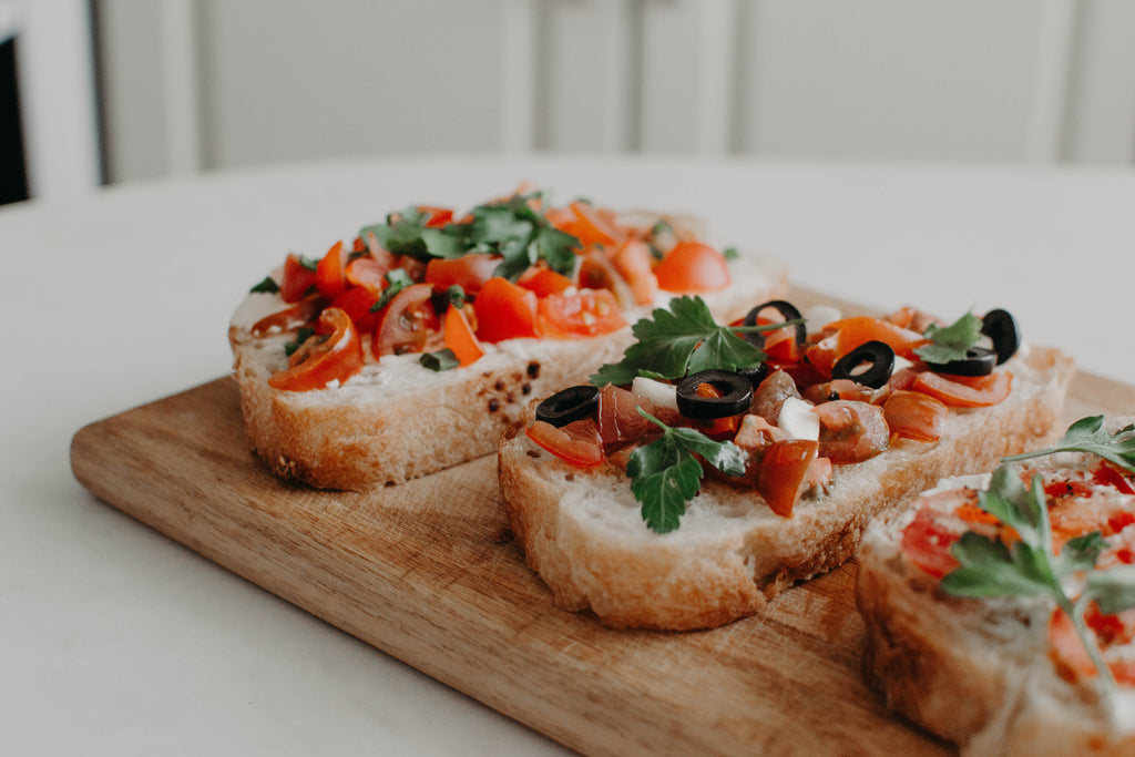 Le secret des bruschettas au pesto à l'endive et aux amandes!