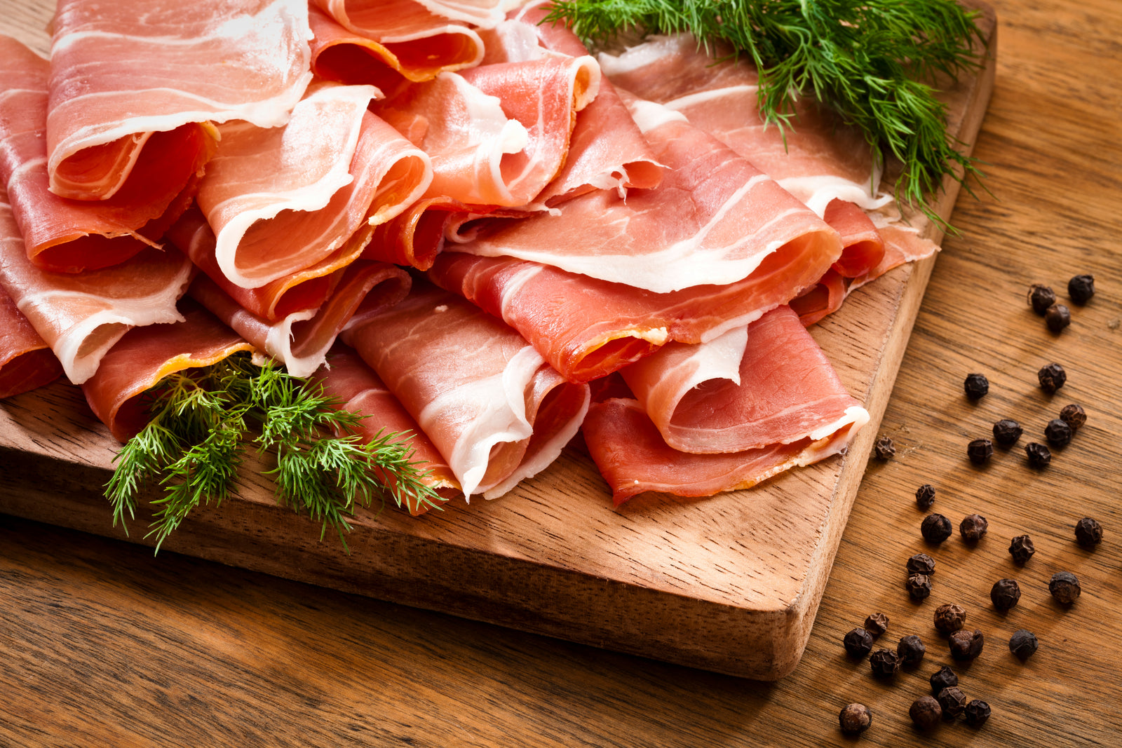 Commandez et dégustez vos plateaux de charcuterie et fromage italien  !