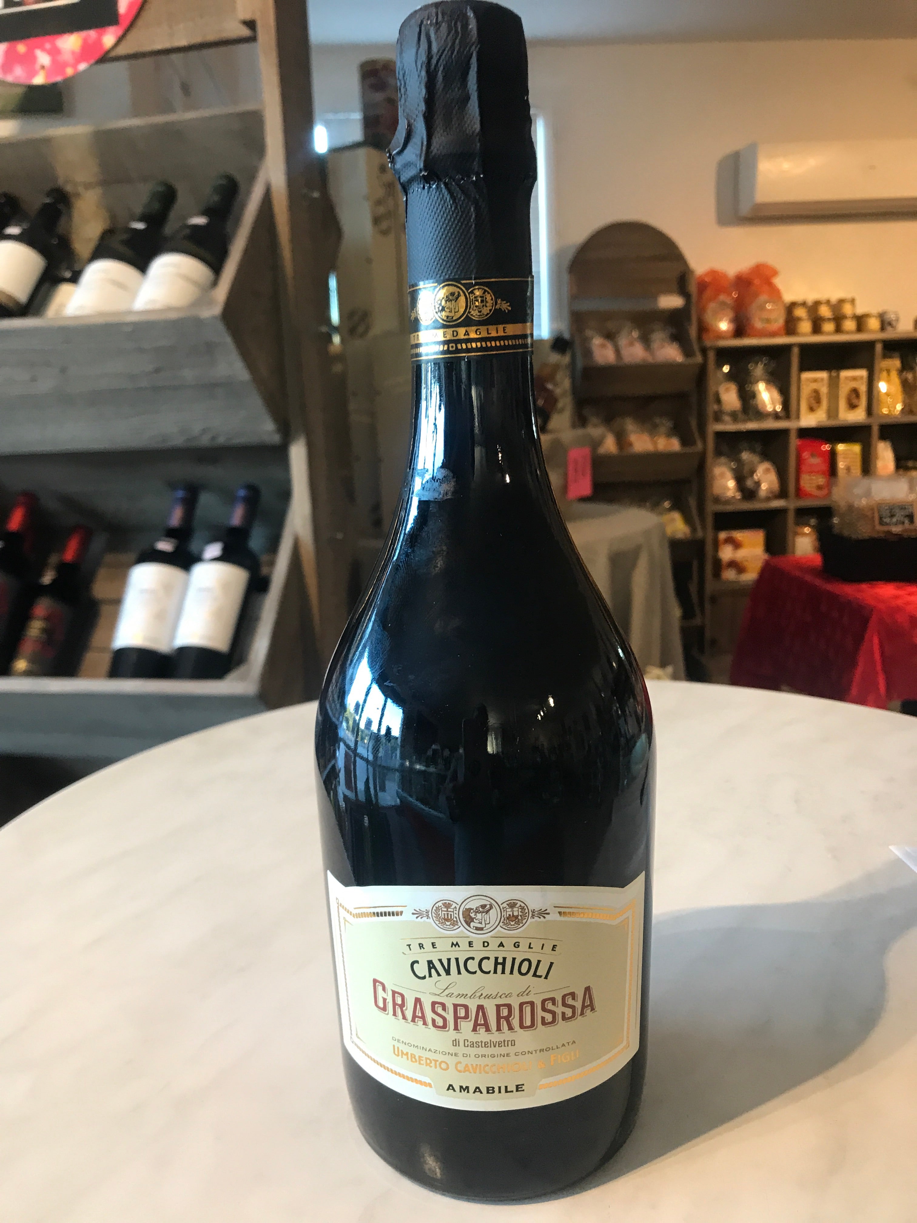 Vin Rouge Pétillant Lambrusco Amabile Grasparossa  8°  0.75L